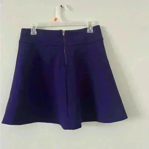 Beautiful NWOT Dynamite skirt. Spring/ summer season start - Picture 1 of 6